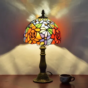 Американски Творчески Тифани Цвят Стъклени Рози Страхотен Декоративен Спалня, Нощно Шкафче Лампа с Винен Бар на 20 см Лампа