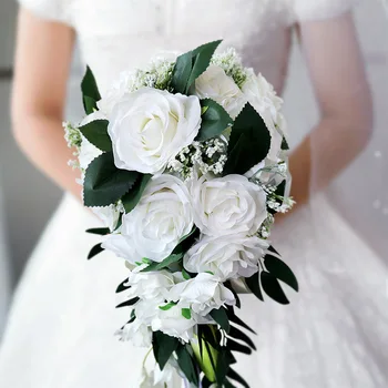 Моделиране На Букет От Бели Рози Капки Вода, Держащие Цветя Сватбата Булката Ръка Държи Букет Празничен Декор Роза Изкуствени Цветя