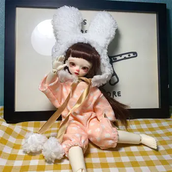 Кукла Костюм BJD подходящ за размера на 1/6, модни цели пижами за влюбени, сладък костюм за проследяването стъпки пълзи + бял космата шапка със заек, домашен костюм