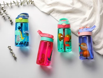 Детски мультяшные сламени Чаши пластмасови бутилки с вода 4 цветове на разположение